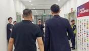 广厦更衣室庆祝淘汰广东晋级 主教练王博喜极而泣~