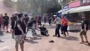 不应该！川渝德比球迷爆发斗殴