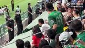 上海女球迷坐进北京国安球迷区，女孩被谩骂：&ldquo;傻X&rdquo;&ldquo;C你妈&rdquo;&ldquo;