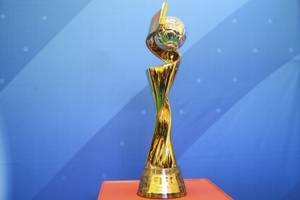 邮报：2023年女足世界杯将会允许球员佩戴彩虹袖标