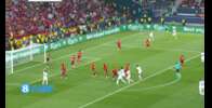 登贝莱倒三角做球，特奥劲射中框