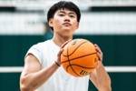 媒体人：赵维伦在身体对抗和防守端还需要再针对性加强