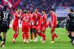 让2追6！拜仁6-2逆转弗赖堡 奥利塞造5球卡尔传射凯恩杰克逊破门